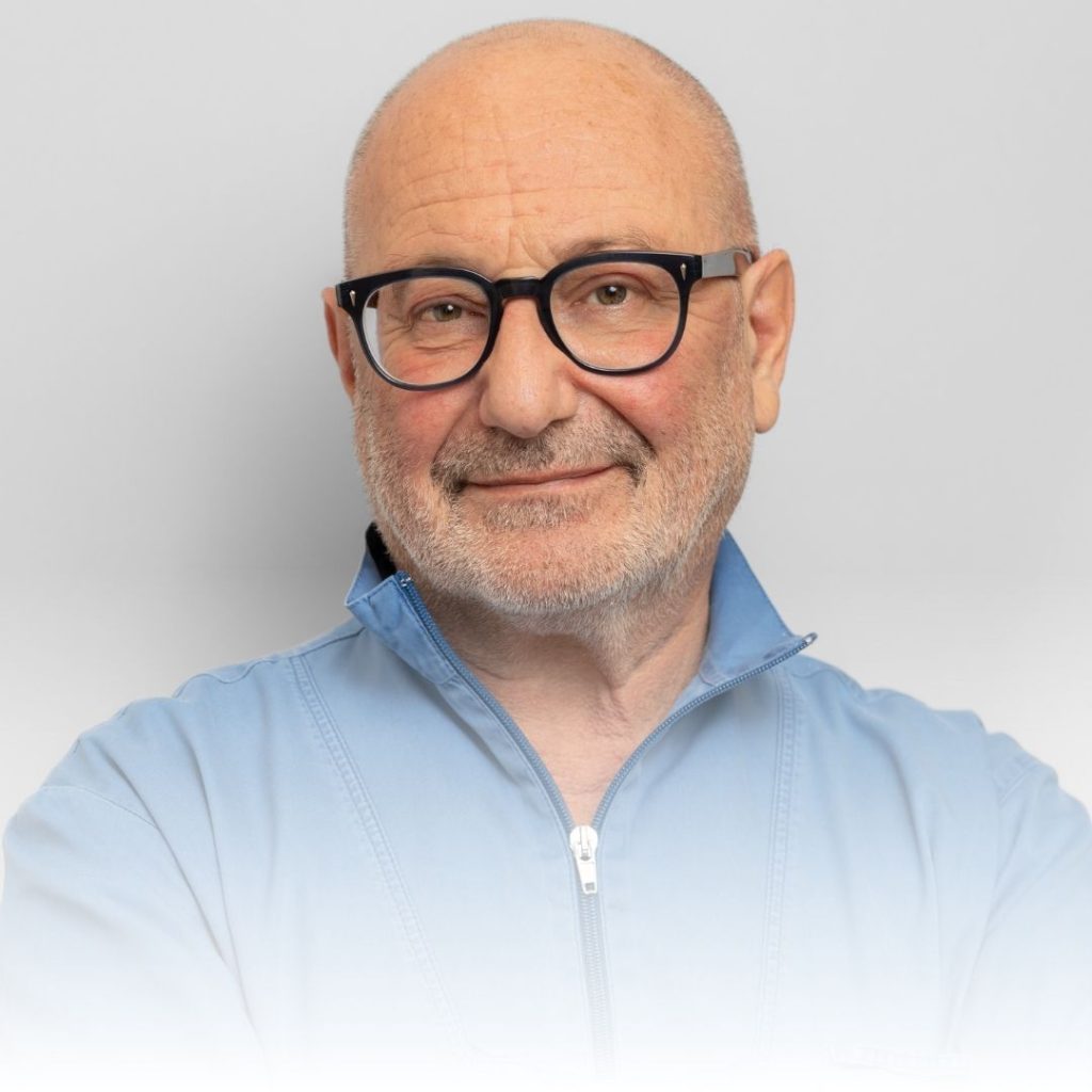 Implantologia 18 Dott. Patrizio Tonetti - Medico Chirurgo Odontoiatra _ si occupa di gnatologia e riabilitazioni protesiche