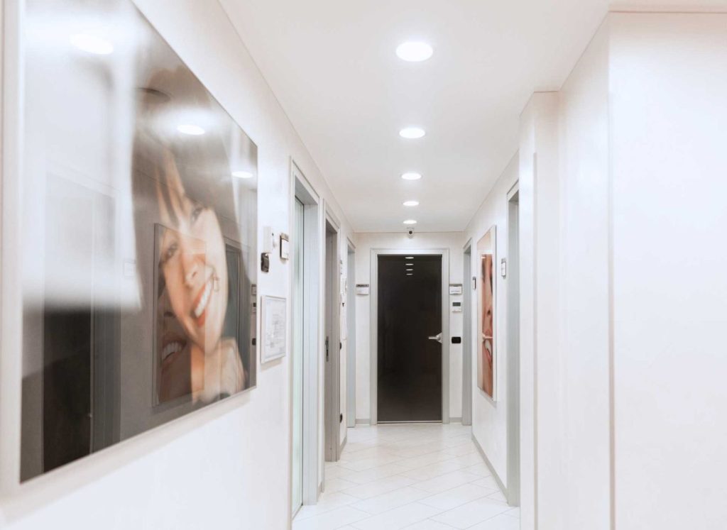 Chi Siamo 83 dentista a Novara e Varese