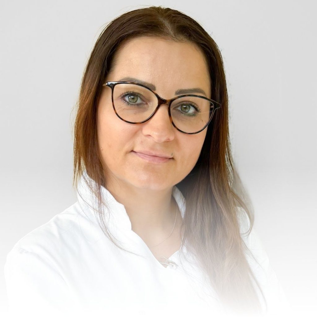 Implantologia 30 Veronica - Assistente alla poltrona